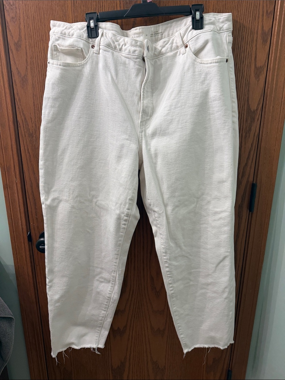 Old Navy White Cropped Ankle Jeans